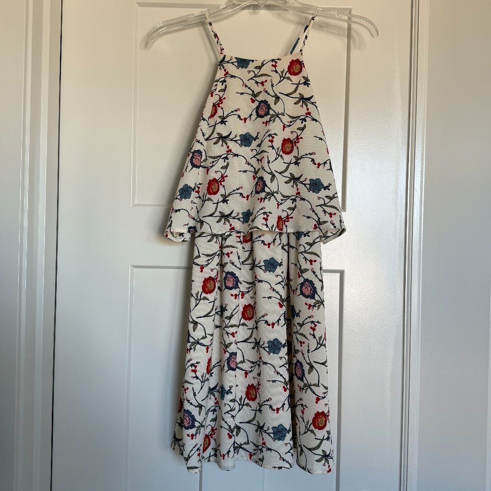 LUSH Women's Cream Red Floral Tiered Mini Dress Size Small